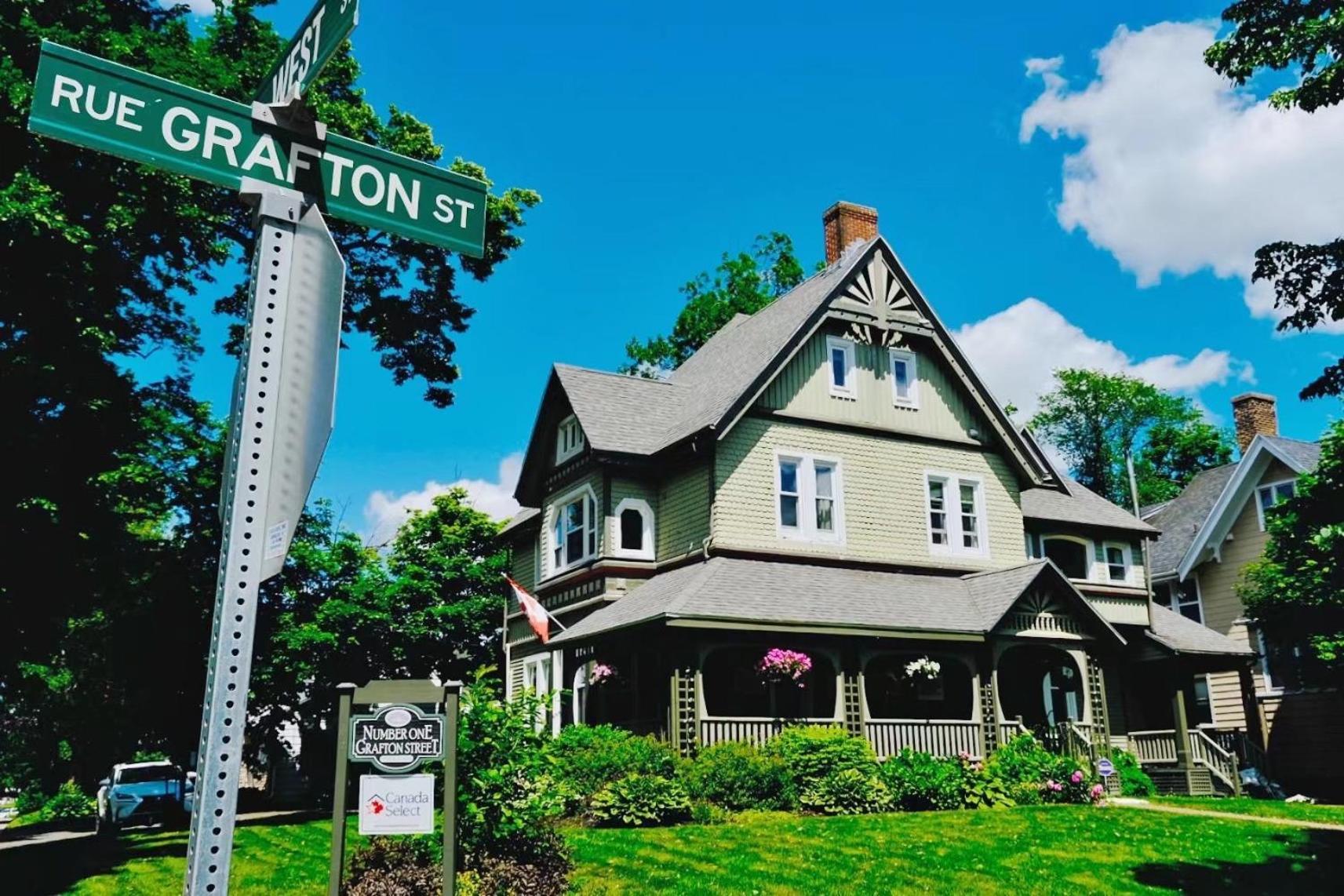 No 1 Grafton Inn Шарлоттаун Екстер'єр фото